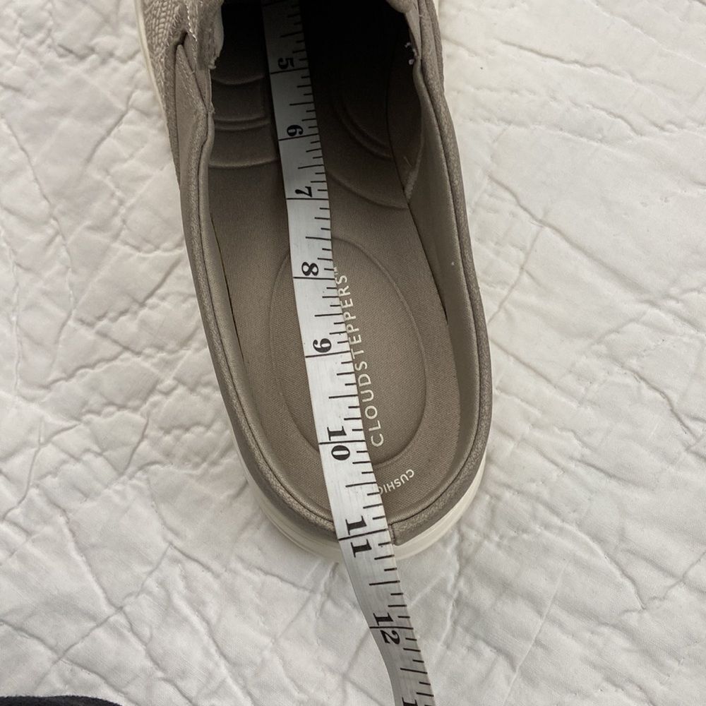 Clarks Cloudsteppers Slip-On Clog -Audreigh Cove - image 9